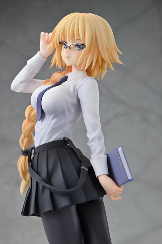 PRE-ORDER Wanderer - Fate/Apocrypha - Ruler/Jeanne d'Arc: Original Glasses Model Ver. 1/7