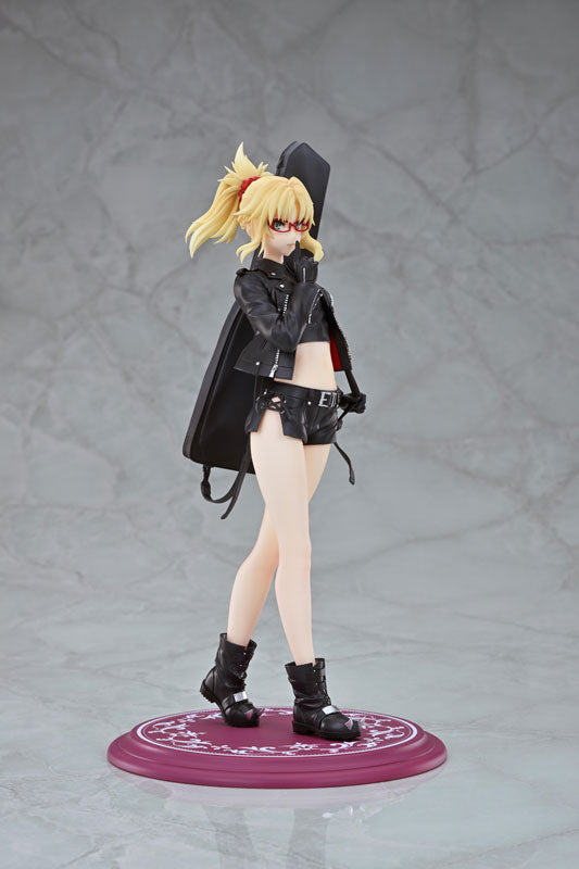 PRE-ORDER Wanderer - Fate/Apocrypha - Red Saber/Mordred: Original Glasses Model Ver. 1/7