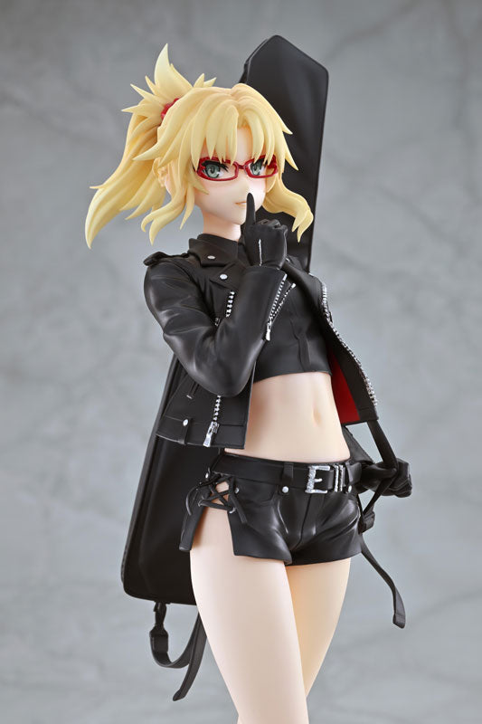 PRE-ORDER Wanderer - Fate/Apocrypha - Red Saber/Mordred: Original Glasses Model Ver. 1/7