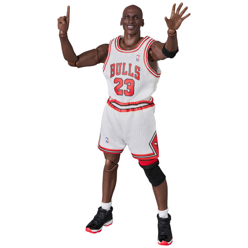 PRE-ORDER Medicom Toy - MAFEX No. 255 - NBA - Michael Jordan: Chicago Bulls HOME