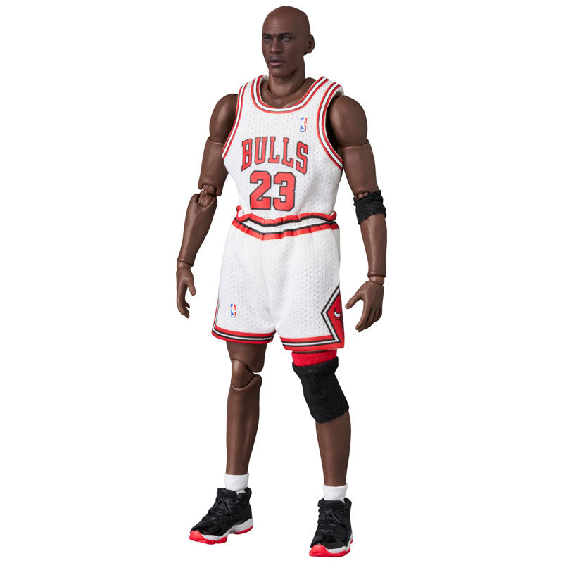 PRE-ORDER Medicom Toy - MAFEX No. 255 - NBA - Michael Jordan: Chicago Bulls HOME