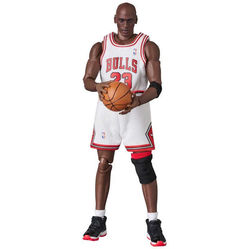 PRE-ORDER Medicom Toy - MAFEX No. 255 - NBA - Michael Jordan: Chicago Bulls HOME