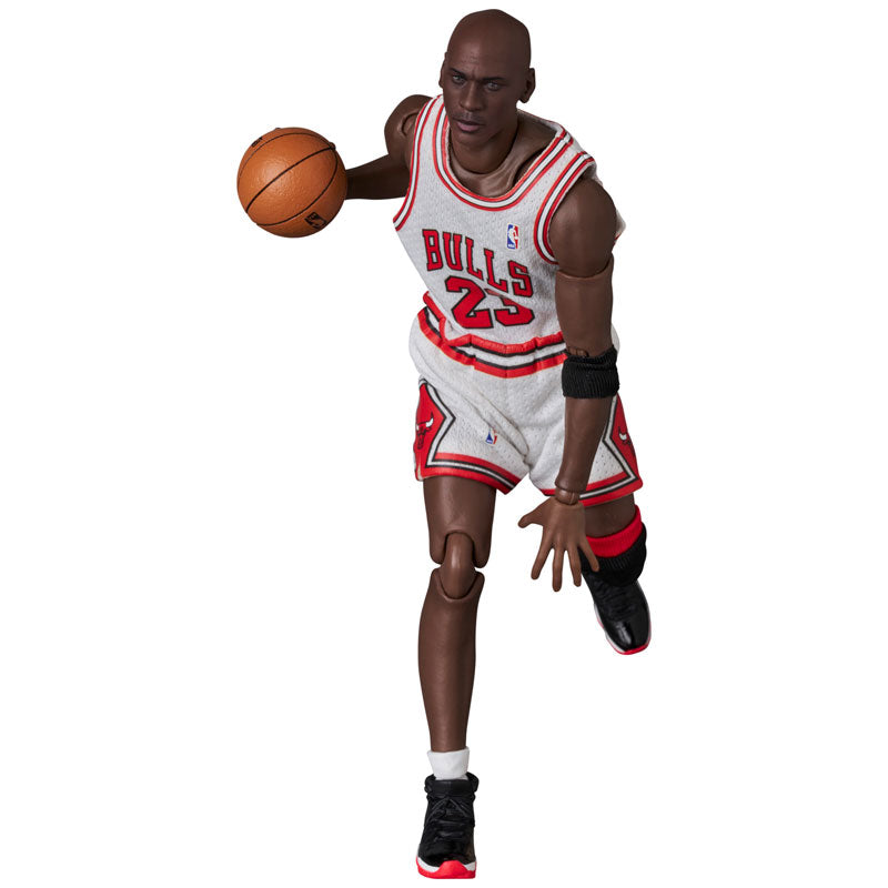 PRE-ORDER Medicom Toy - MAFEX No. 255 - NBA - Michael Jordan: Chicago Bulls HOME