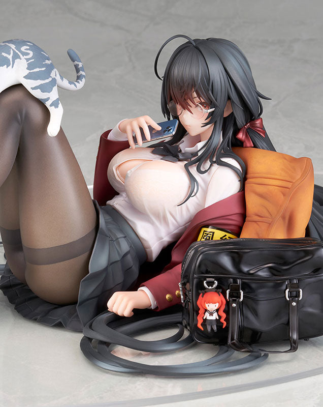 PRE-ORDER Alter - Azur Lane - Taihou: Sweet Time After School Ver. 1/7