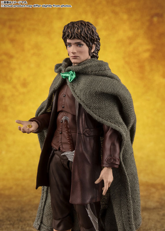PRE-ORDER Bandai - S.H.Figuarts - The Lord of the Rings: The Fellowship of the Ring - Frodo Baggins ＆ Gollum