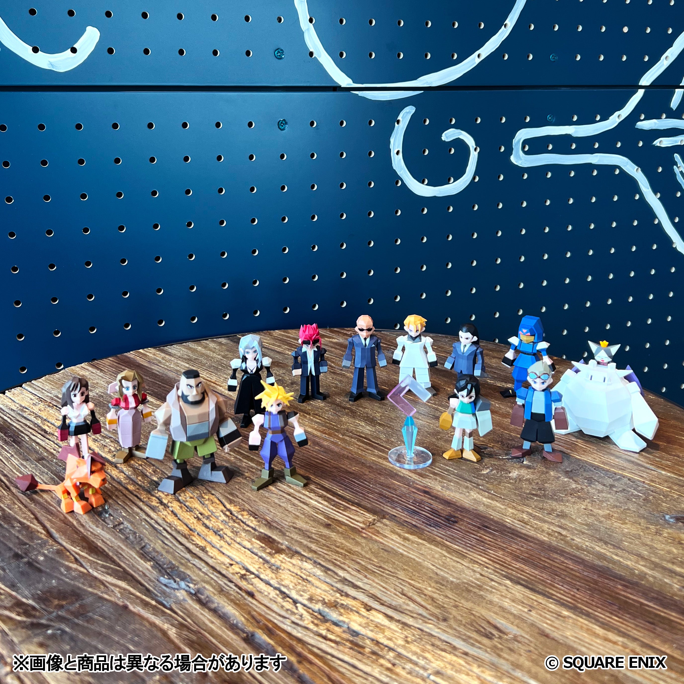 BACK-ORDER Square Enix - Final Fantasy VII REBIRTH Kuji - D. Minifigure Polygon 7 Piece Set + G. Polygon Figure Complete Set