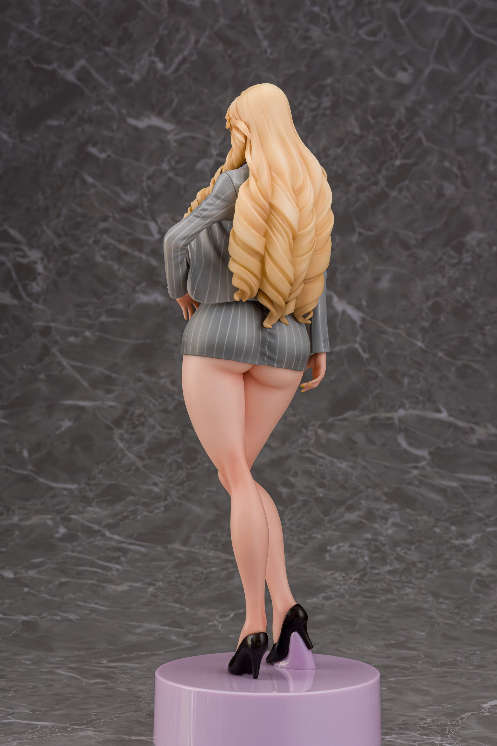SPECIAL ORDER Daiki Kougyou - Gal Ane Shachou to Harem Office - Nishigori Ai: Grey Suit Ver.: Wholesome Ver. 1/7 [JP]