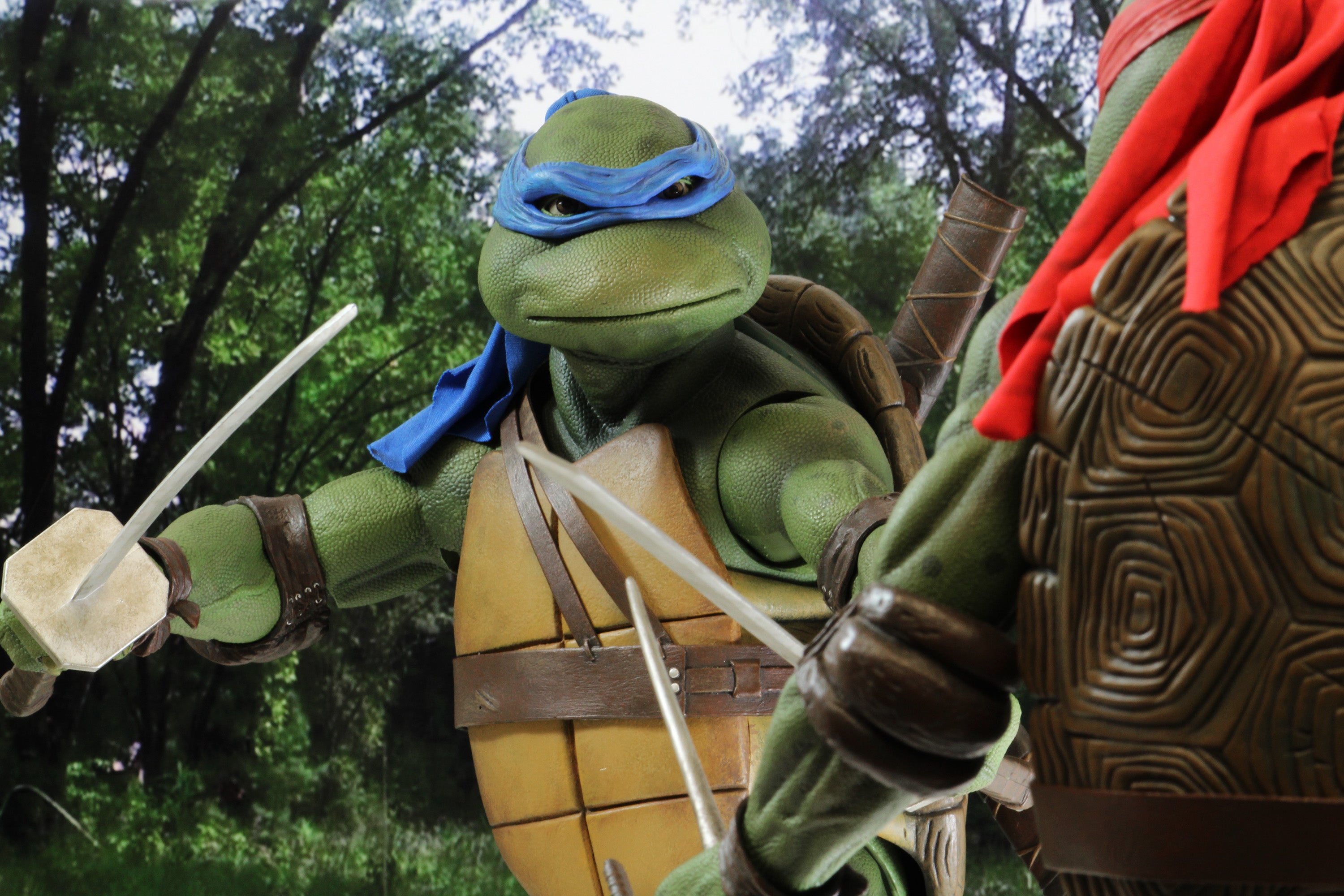 PRE-ORDER NECA - 16.5-inch Action Figure - TMNT(1990 Movie) – Leonardo 1/4 [July 2024 Release]