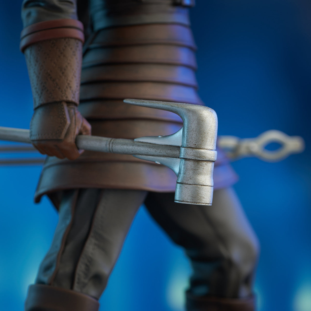 PRE-ORDER Premier Collection - Star Wars: The Mandalorian™ - The Armorer™ 1/7