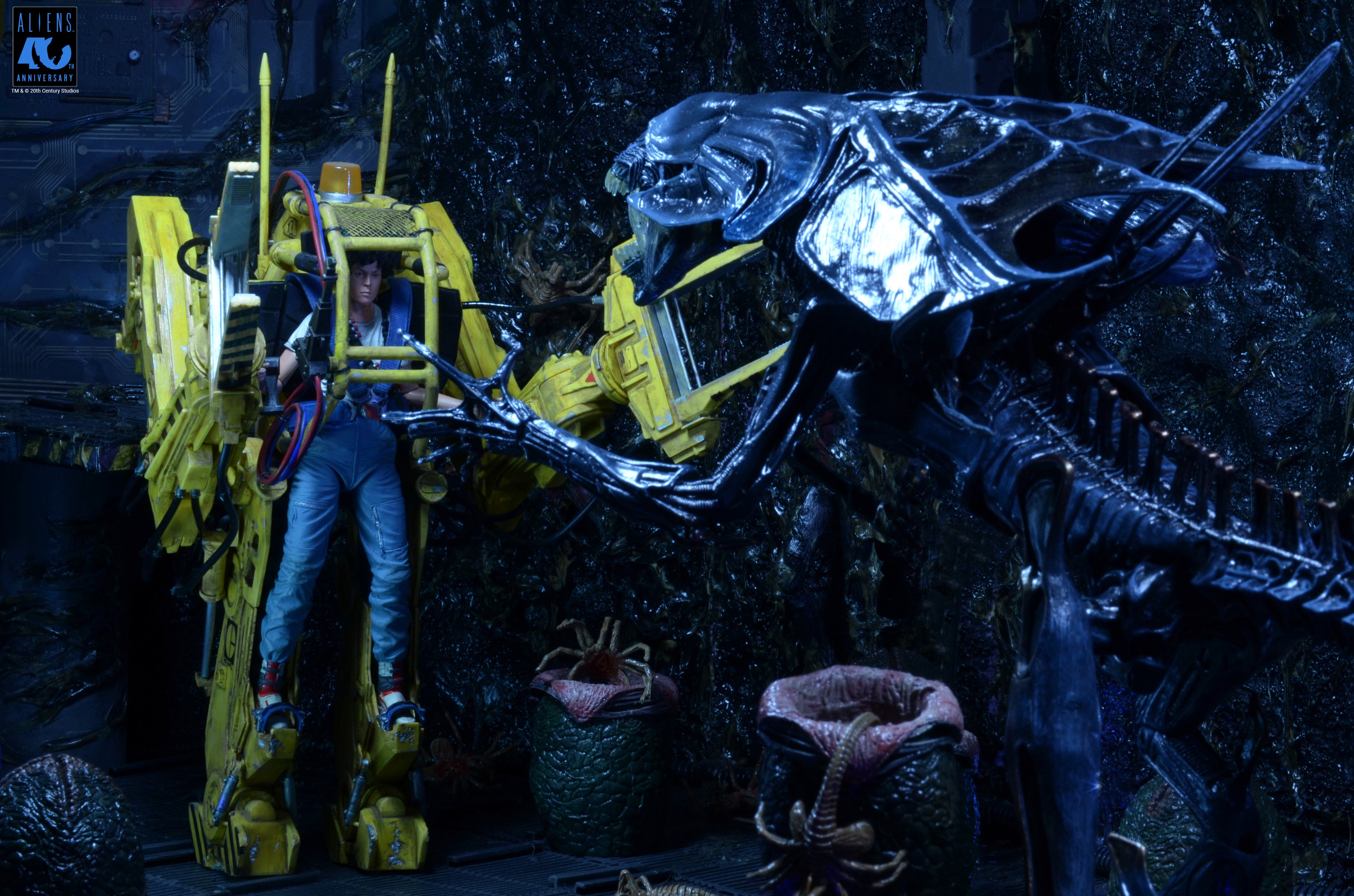 PRE-ORDER NECA - Aliens Deluxe Vehicle - 40th Anniversary Power Loader (P-5000)