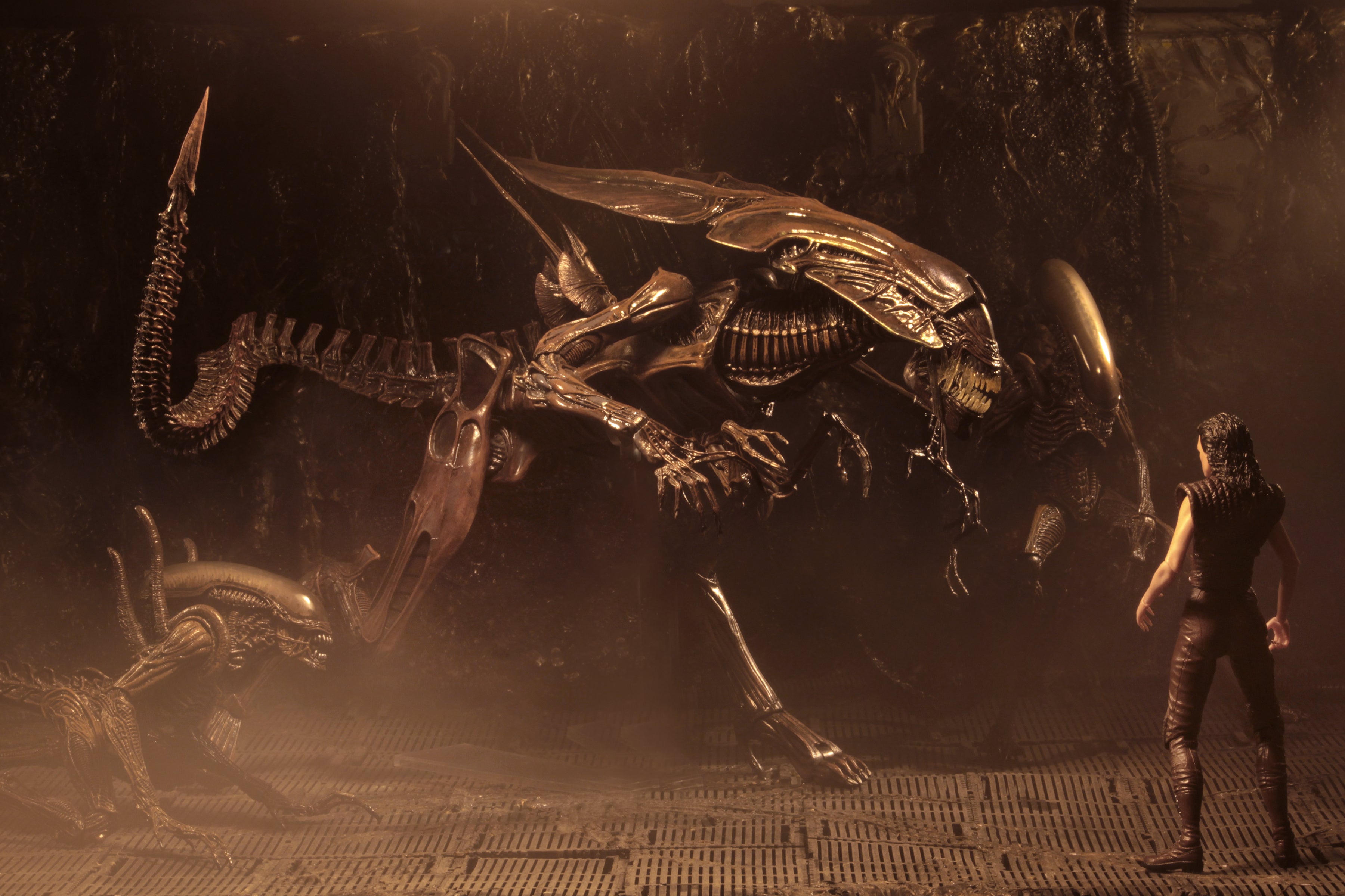 Byte Queen PRE-ORDER NECA - Aliens Resurrection Ultra Deluxe Boxed Figure - Alien