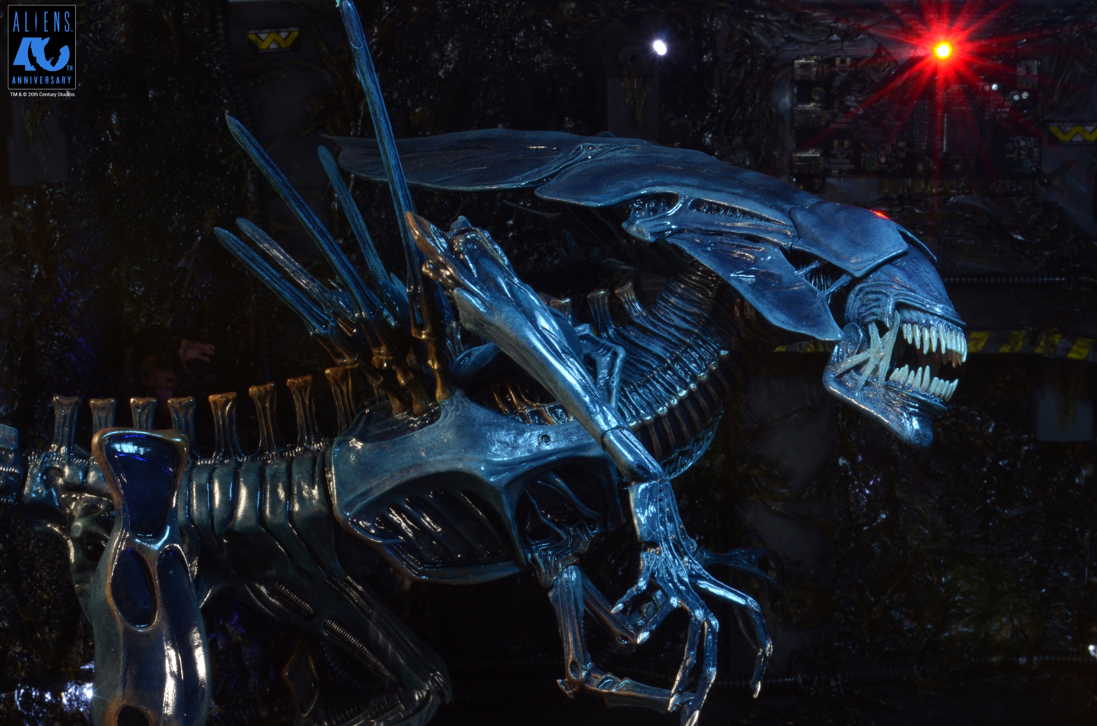 Byte Queen PRE-ORDER NECA - Aliens Ultra Deluxe Boxed Figure - 40th Anniversary A
