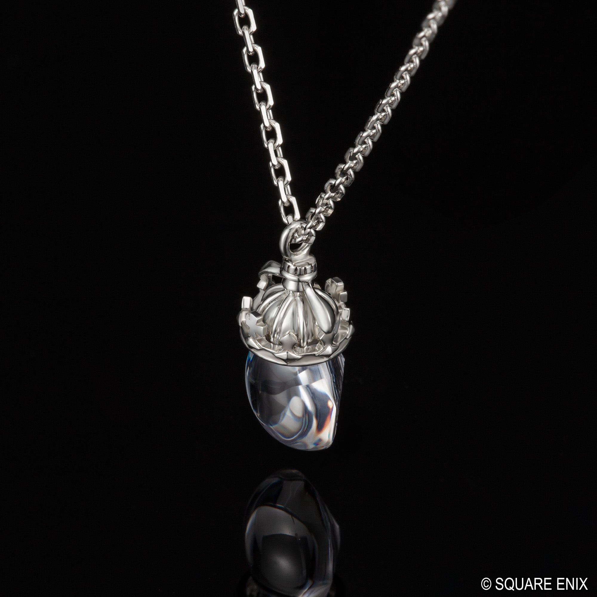 PRE-ORDER Square Enix - Final Fantasy IX Silver Necklace - Garnet