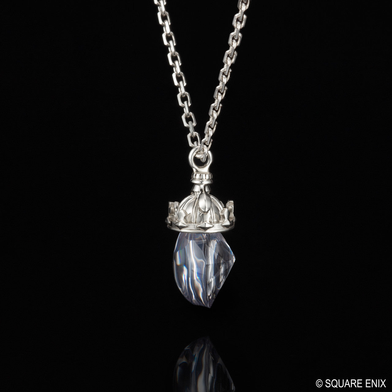 PRE-ORDER Square Enix - Final Fantasy IX Silver Necklace - Garnet