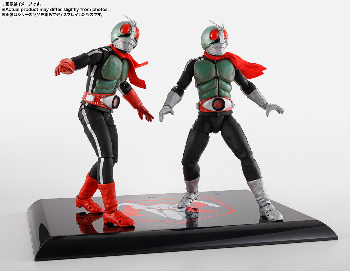 PRE-ORDER Bandai - S.H.Figuarts Shinkocchou Seihou - Kamen Rider - New Kamen Rider 1: Eikou no Showa Rider Edition (w/First Press Limited Base)