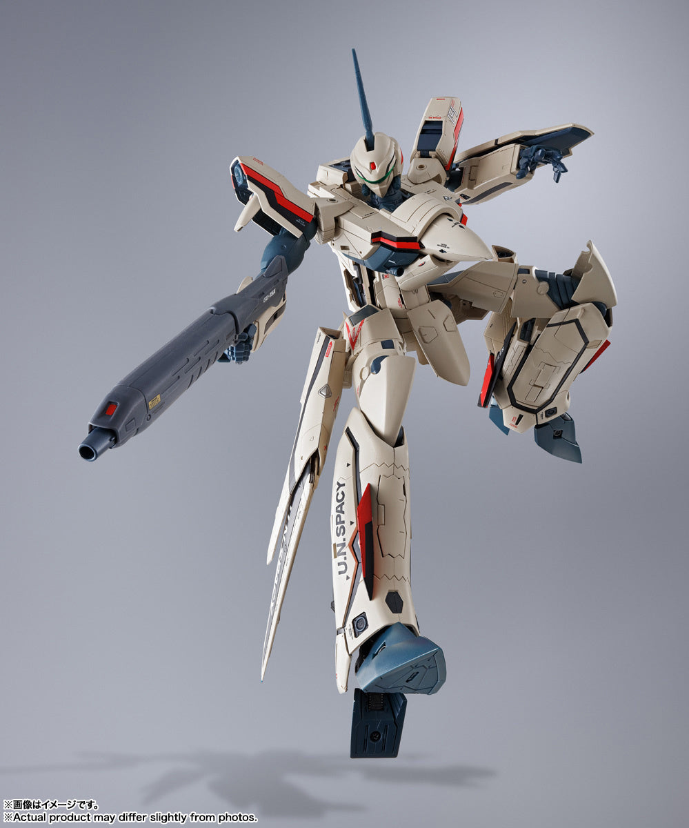 PRE-ORDER Bandai - DX Chogokin - Macross Plus - YF-19 Excalibur: Isamu Dyson Use