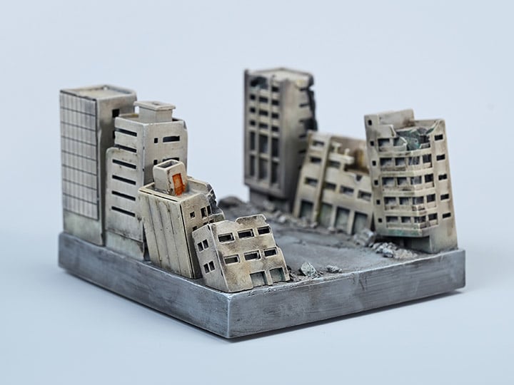 PRE-ORDER JXK Studio - Kitty Kaiju - Meowzilla: Destroyed City Diorama