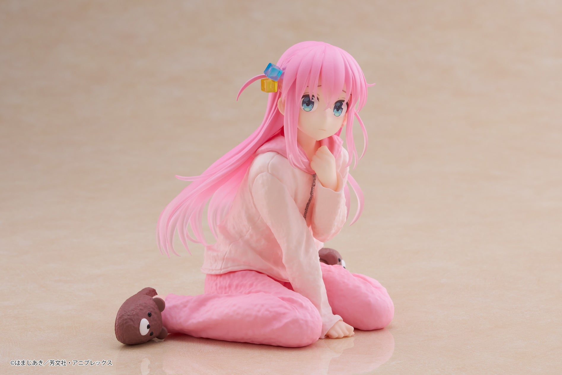 PRE-ORDER Taito - Bocchi the Rock! Desktop Cute Figure - Hitori Gotoh: Room Wear Ver.
