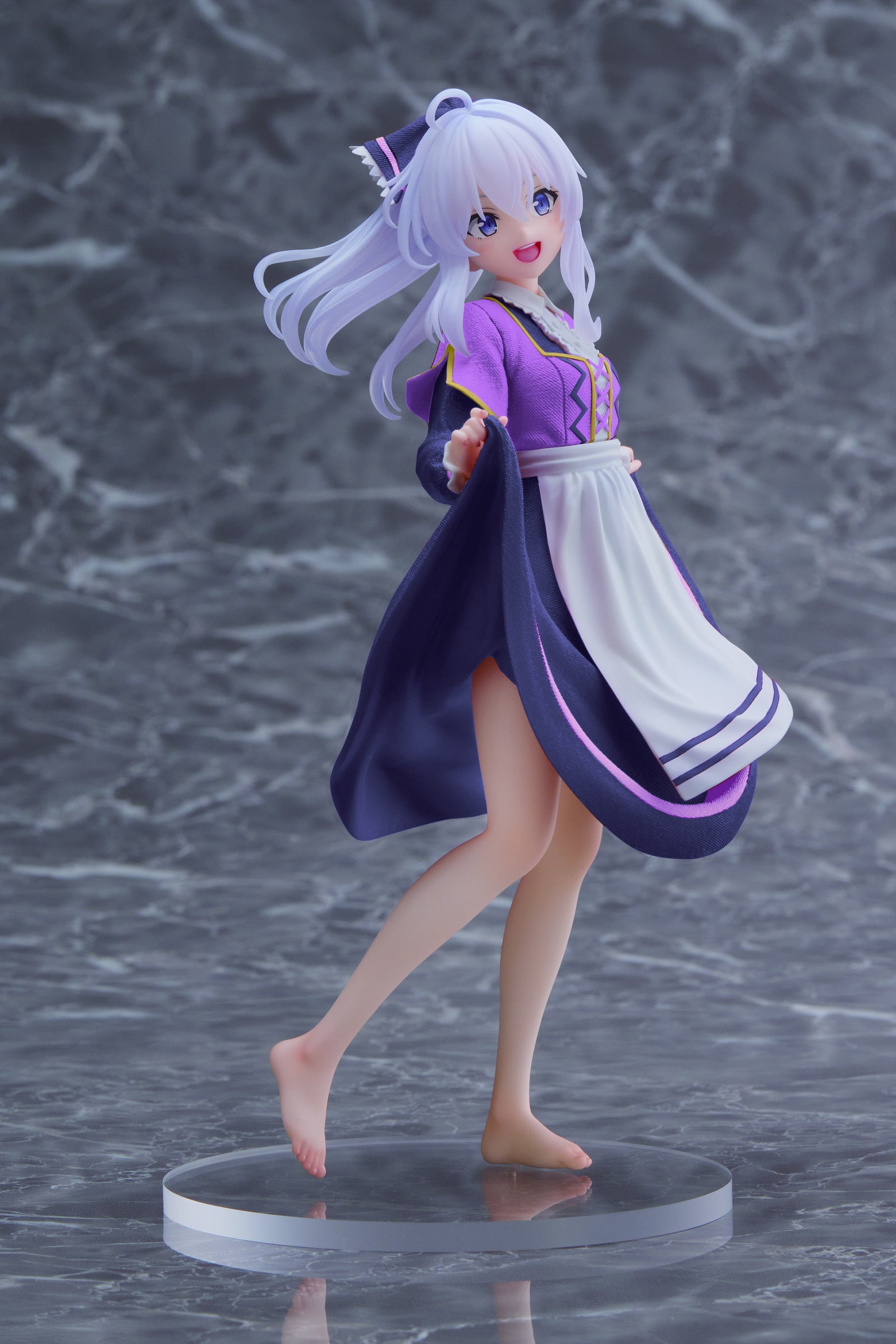IN-STOCK Taito - Wandering Witch: The Journey of Elaina Coreful Figure - Elaina: Grape-Stomping Girl Ver. Renewal Edition