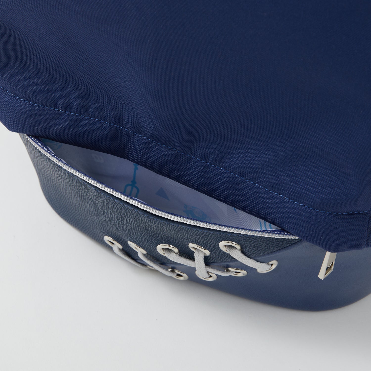 SPECIAL ORDER Super Groupies - hololive production - Gawr Gura Model Backpack [EXCLUSIVE]