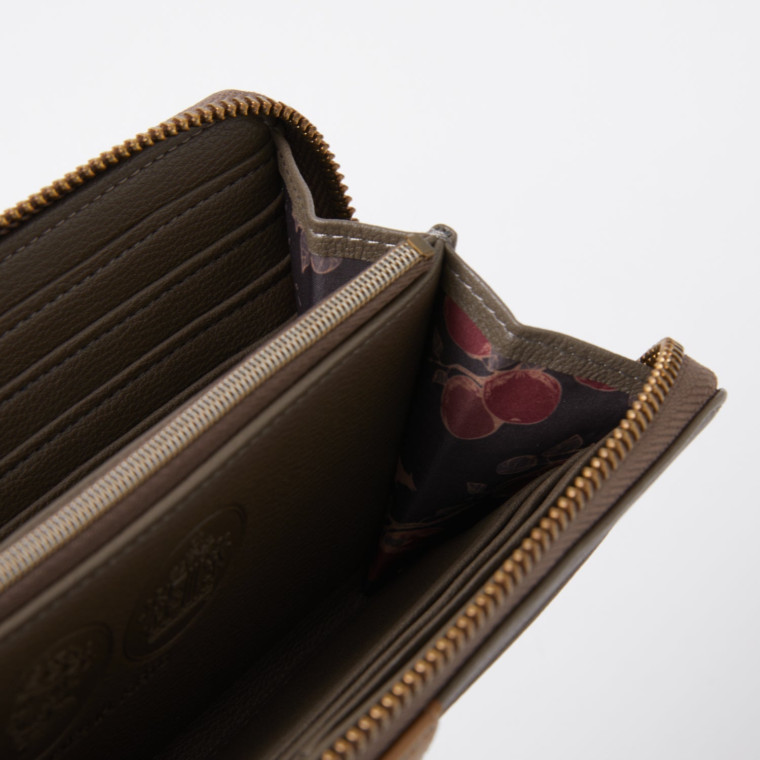SPECIAL ORDER Super Groupies - Spice and Wolf - Holo Model Long Wallet [EXCLUSIVE]