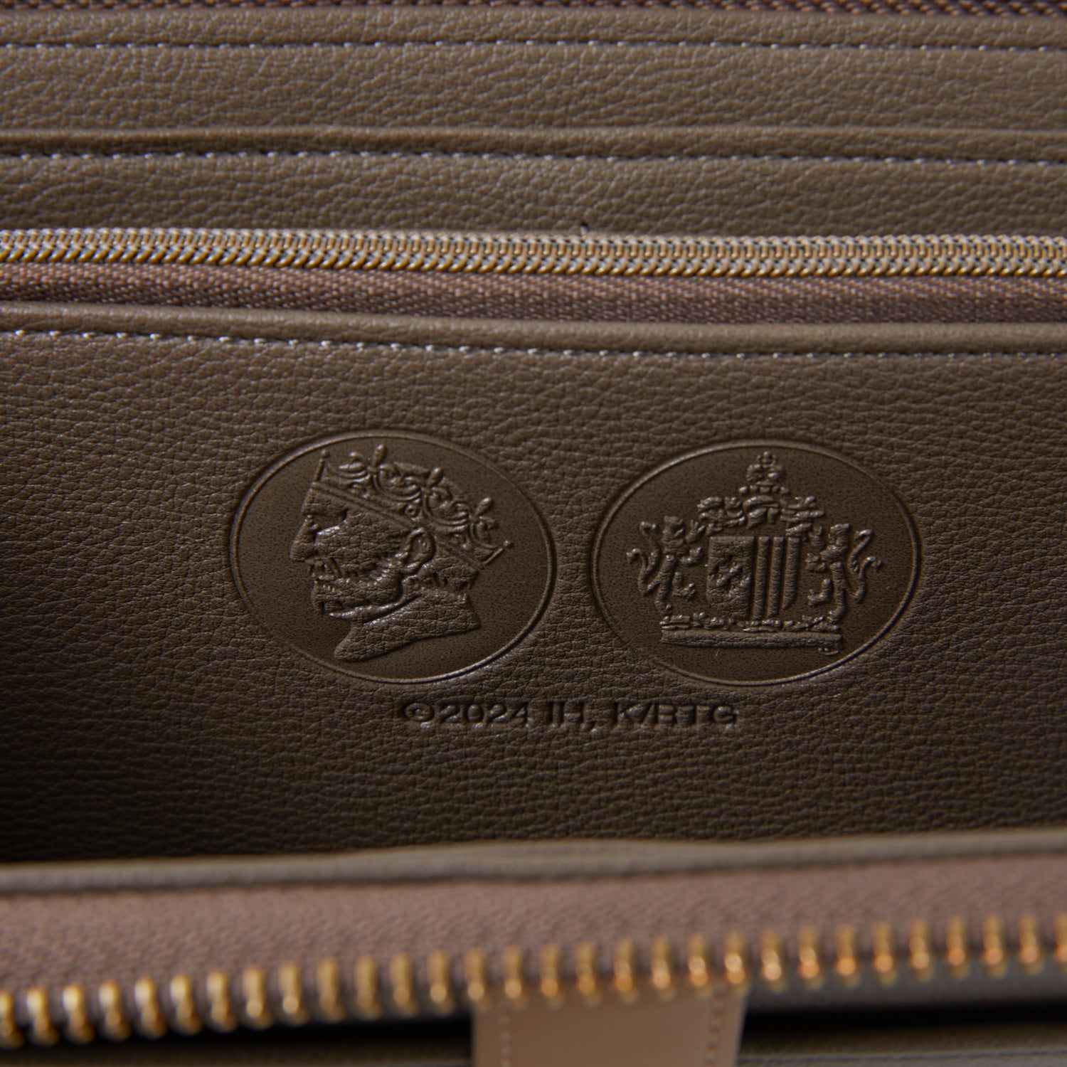 SPECIAL ORDER Super Groupies - Spice and Wolf - Holo Model Long Wallet [EXCLUSIVE]