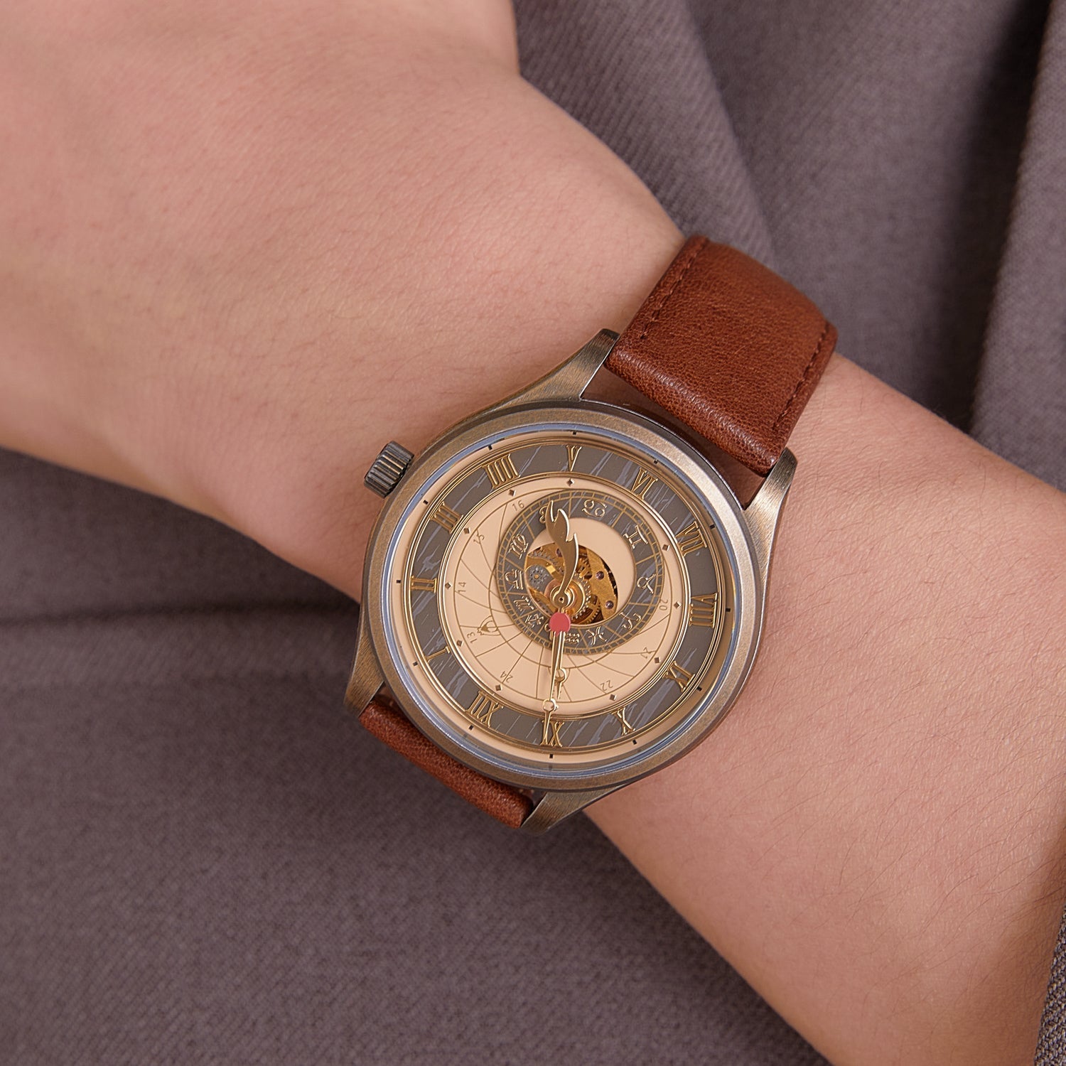 SPECIAL ORDER Super Groupies - Spice and Wolf - Holo Model Watch [EXCLUSIVE]