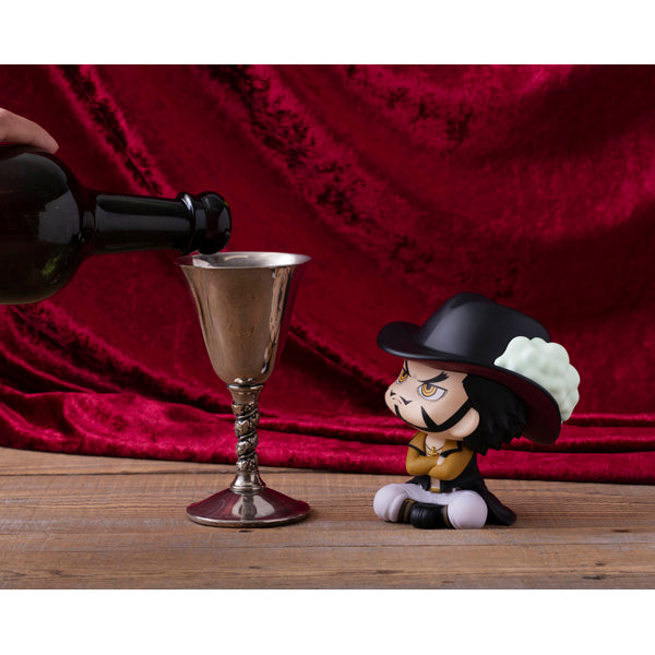 IN-STOCK MegaHouse - Look Up - One Piece - Dracule Mihawk