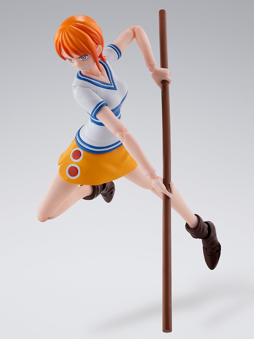 PRE-ORDER Bandai - S.H.Figuarts - One Piece - Nami: Romance Dawn