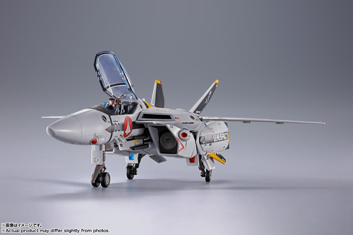 PRE-ORDER Bandai Spirits - DX Chogokin VF-1S - The Super Dimension Fortress Macross - Valkyrie Roy Focker Special Revival Ver.