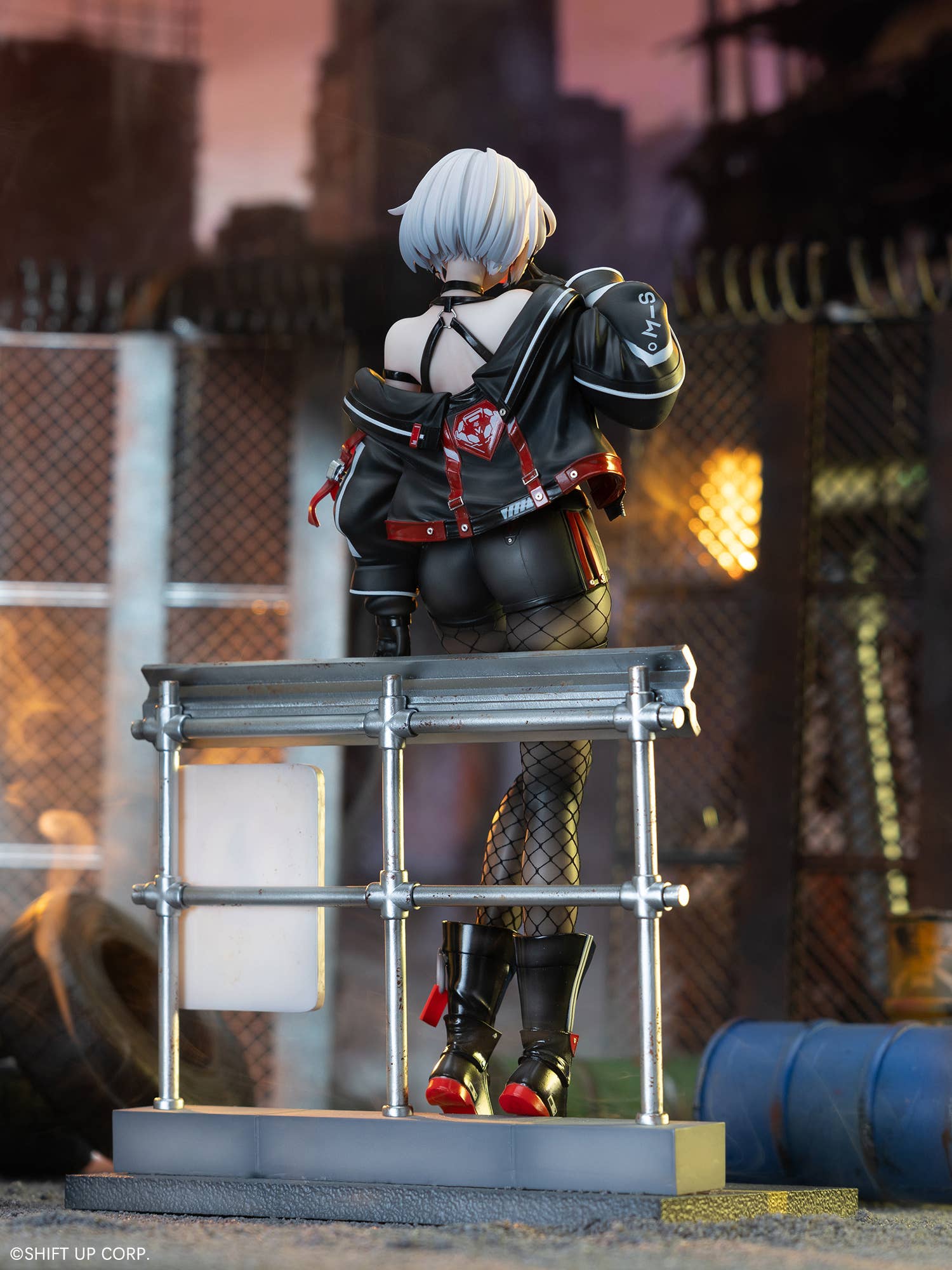 SPECIAL ORDER KAWA DESIGN - Goddess of Victory: Nikke Drake: Villain Racer Deluxe Edition 1/6 [JP]