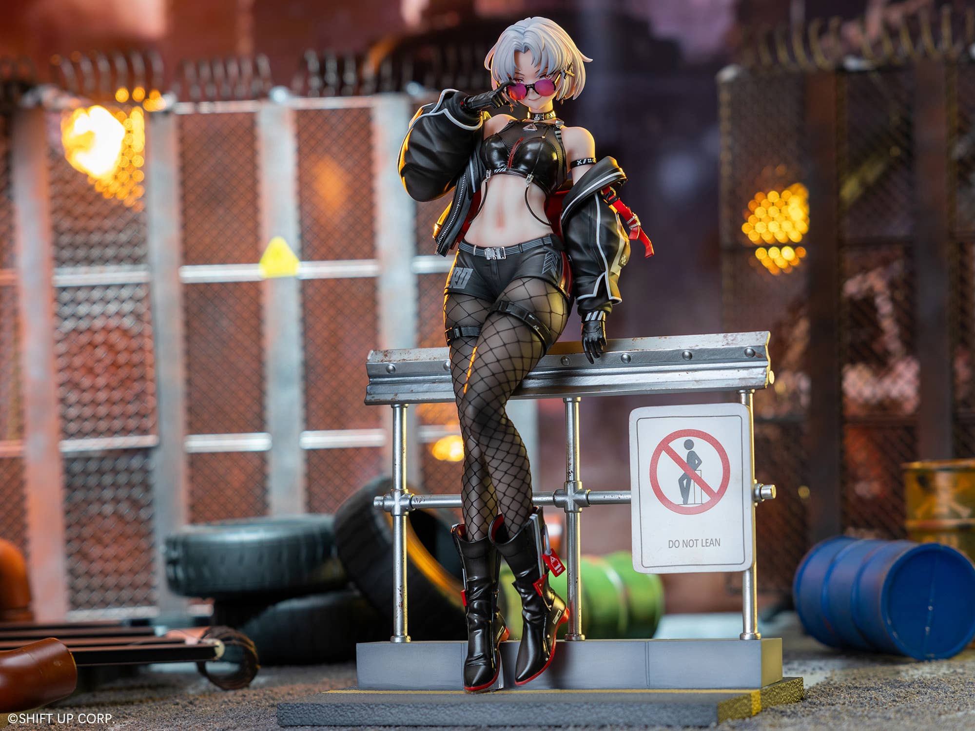 SPECIAL ORDER KAWA DESIGN - Goddess of Victory: Nikke Drake: Villain Racer Deluxe Edition 1/6 [JP]