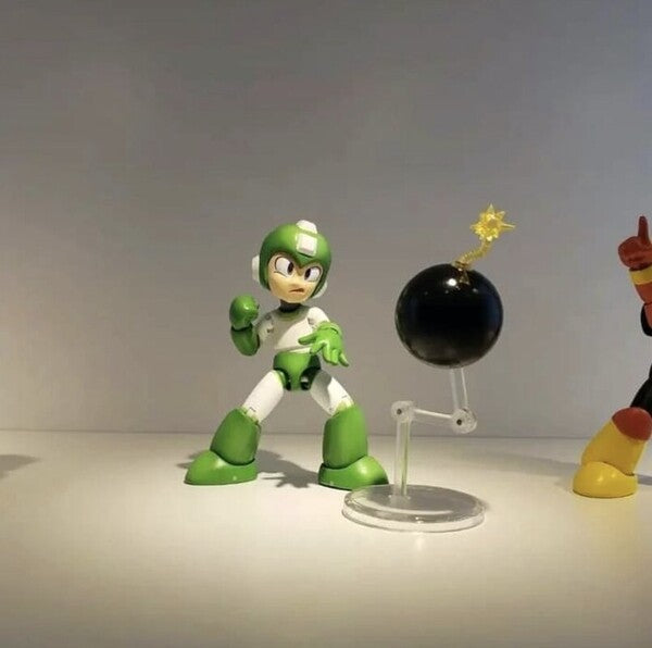 PRE-ORDER Jada Toys - Mega Man 4.5 Inch Figure - Mega Man: Hyper Bomb