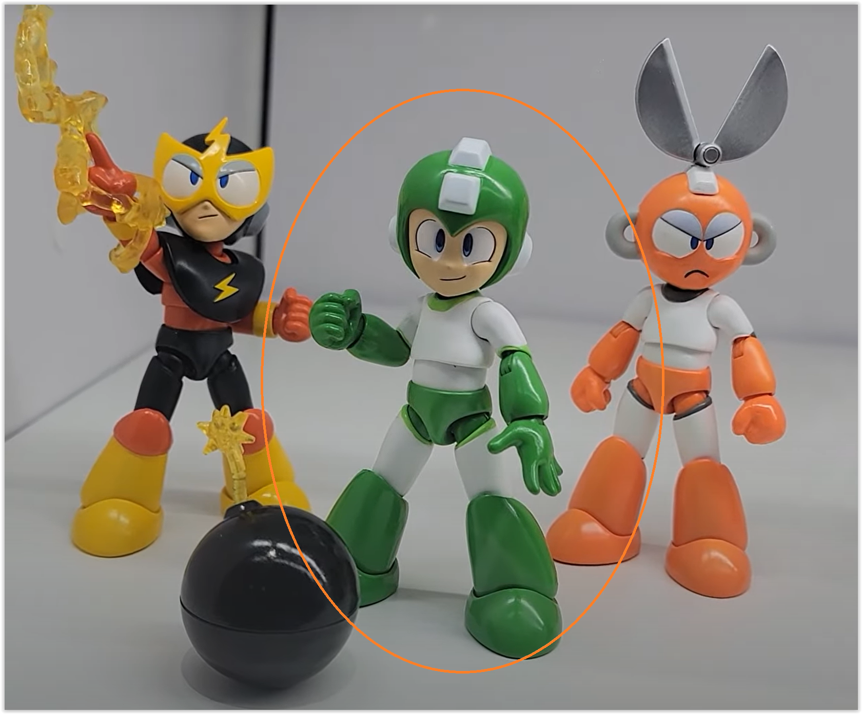 PRE-ORDER Jada Toys - Mega Man 4.5 Inch Figure - Mega Man: Hyper Bomb