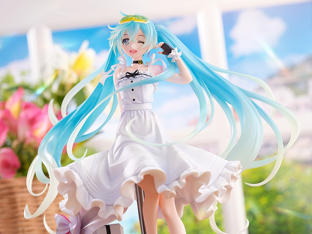 PRE-ORDER Wonderful Works - Hatsune Miku GT Project - Racing Miku 2021: Vacation Style Ver. 1/7