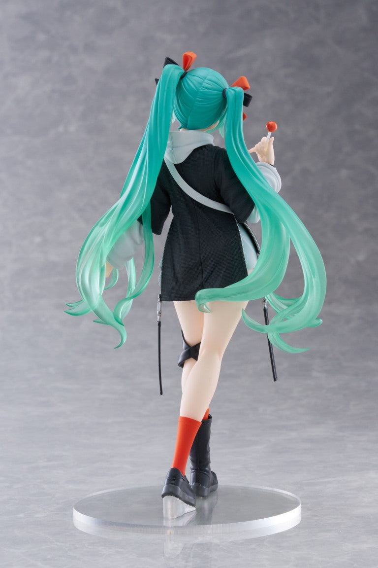 PRE-ORDER Taito - Vocaloid - Hatsune Miku Fashion: Punk Ver.