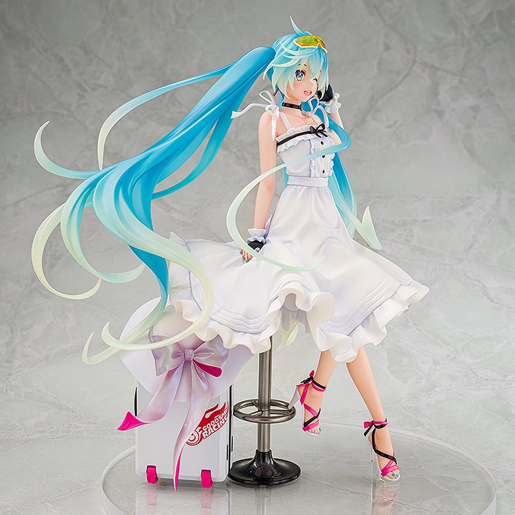 PRE-ORDER Wonderful Works - Hatsune Miku GT Project - Racing Miku 2021: Vacation Style Ver. 1/7