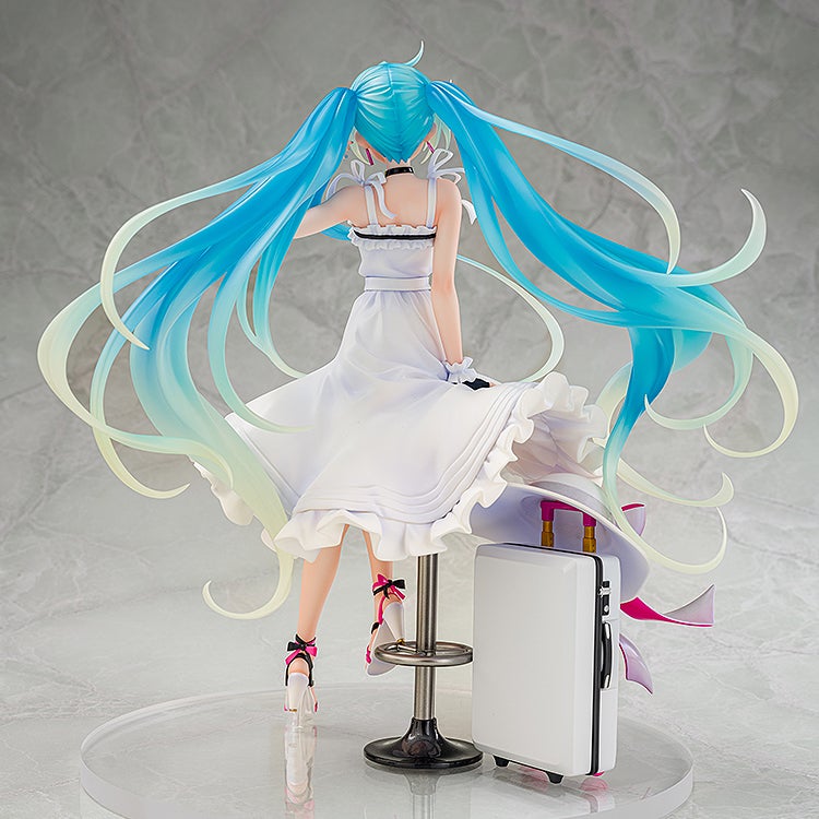 PRE-ORDER Wonderful Works - Hatsune Miku GT Project - Racing Miku 2021: Vacation Style Ver. 1/7