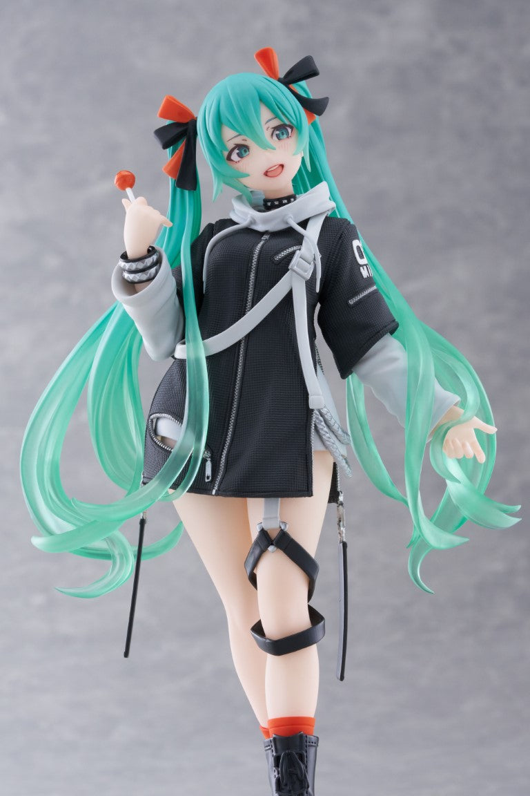 PRE-ORDER Taito - Vocaloid - Hatsune Miku Fashion: Punk Ver.