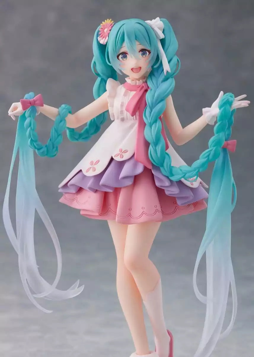 PRE-ORDER Taito - Hatsune Miku Wonderland Figure - Rapunzel