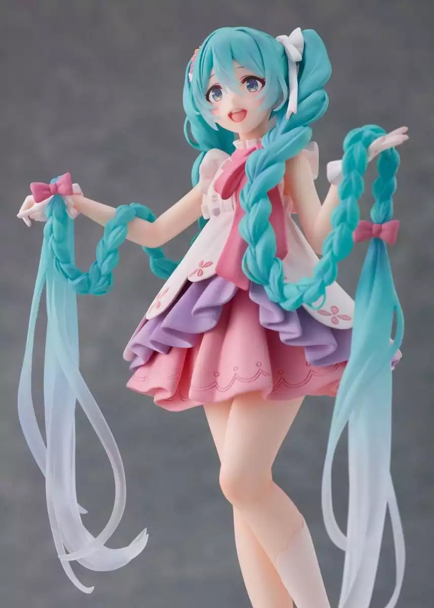 PRE-ORDER Taito - Hatsune Miku Wonderland Figure - Rapunzel