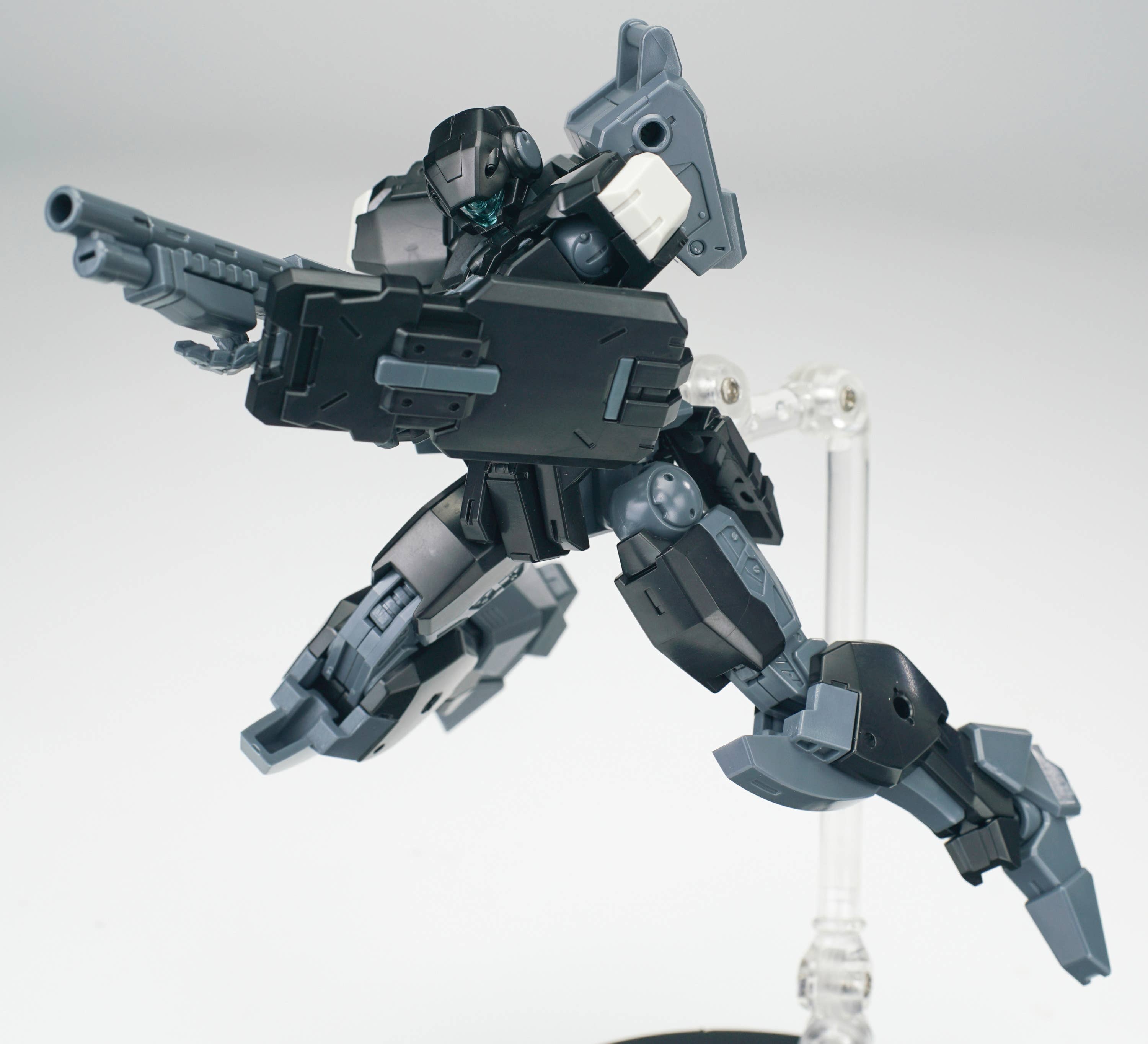 SPECIAL ORDER SHEIK MAINLAND - Ultra Action Trooper - V-gilante: Black 1/144 [JP]
