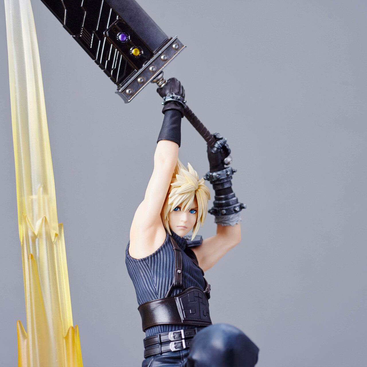 PRE-ORDER Square Enix - FINAL FANTASY VII REBIRTH Statuette - Cloud Strife [INTL]