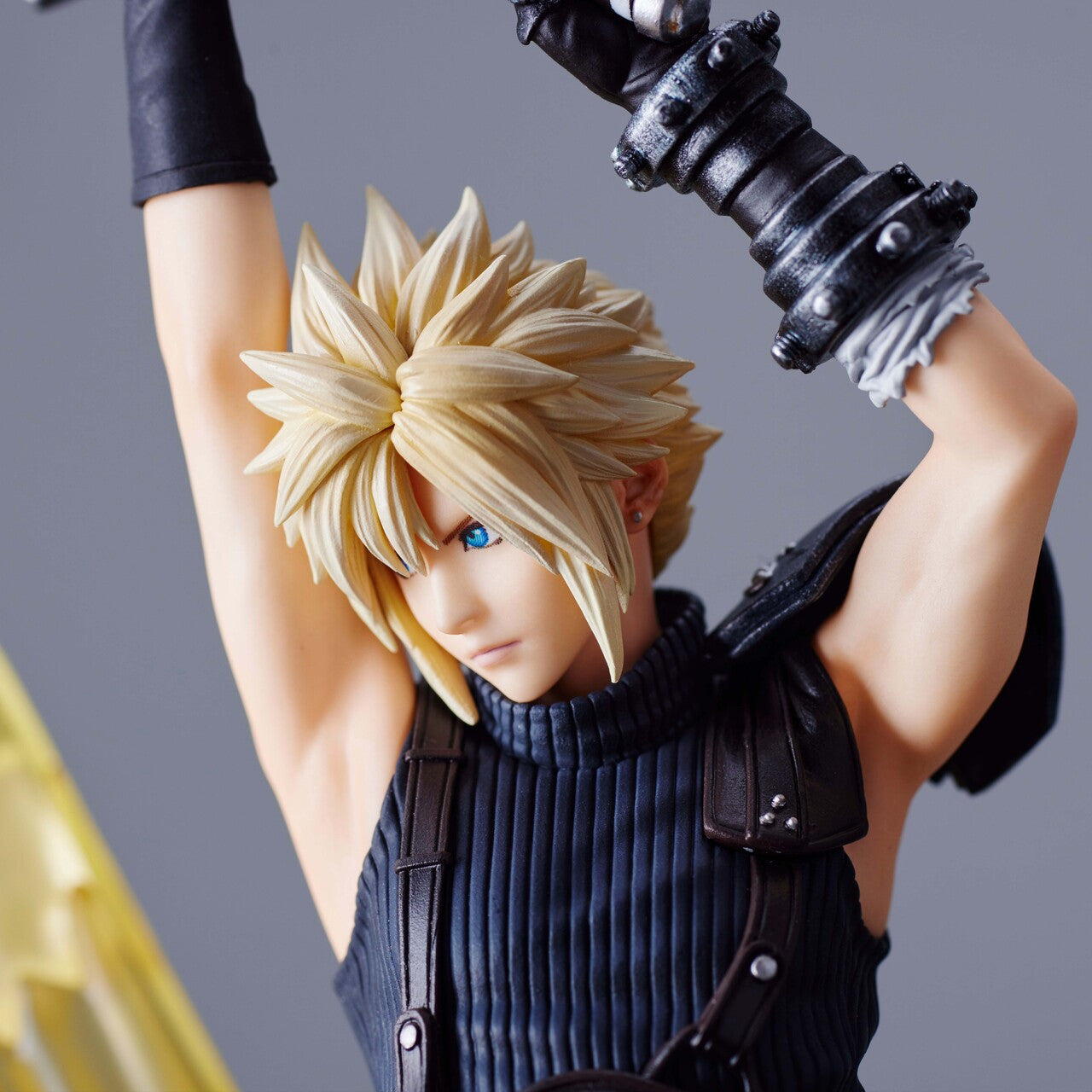 PRE-ORDER Square Enix - FINAL FANTASY VII REBIRTH Statuette - Cloud Strife [INTL]