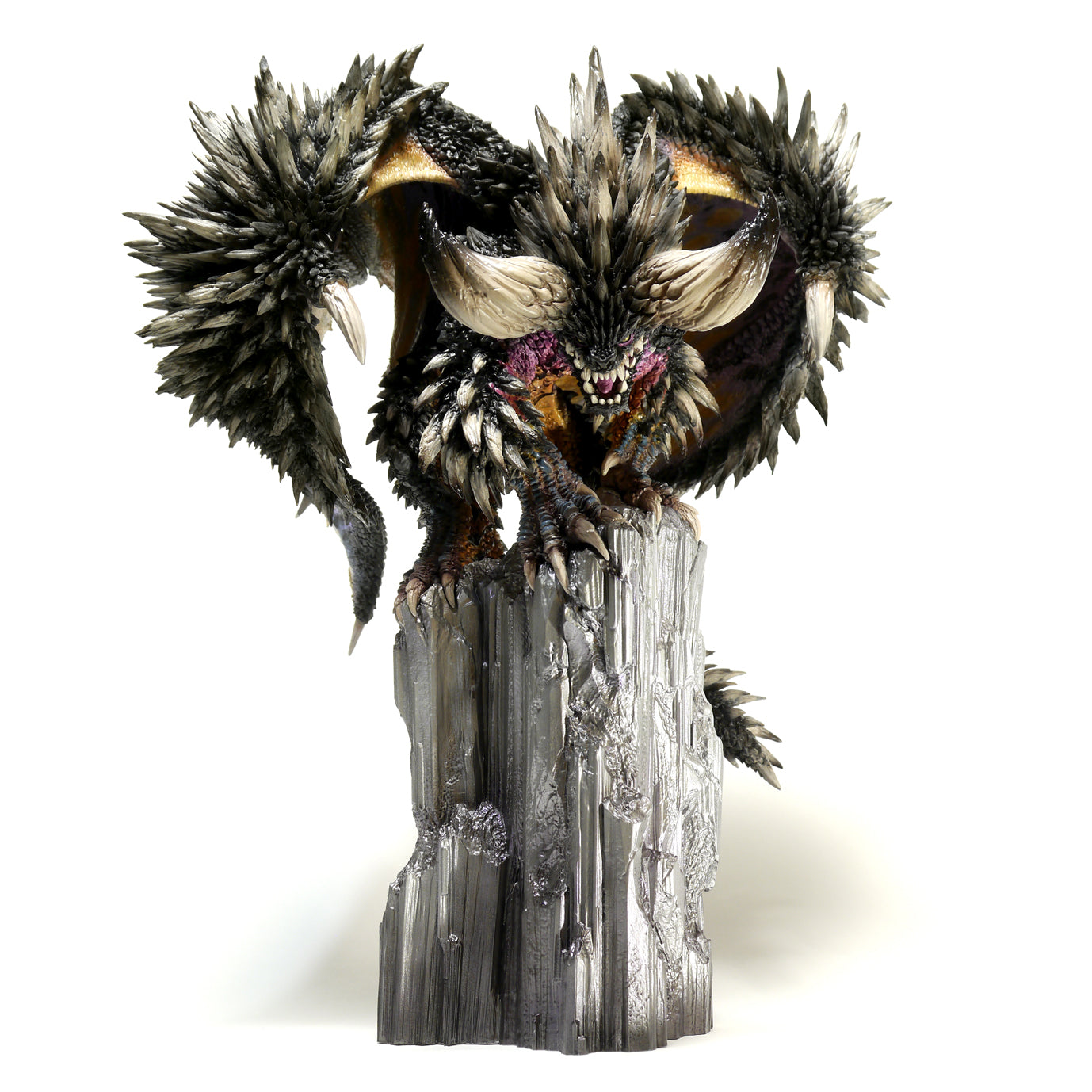IN-STOCK Capcom - Figure Builder Creator's Model - Monster Hunter World - Nergigante