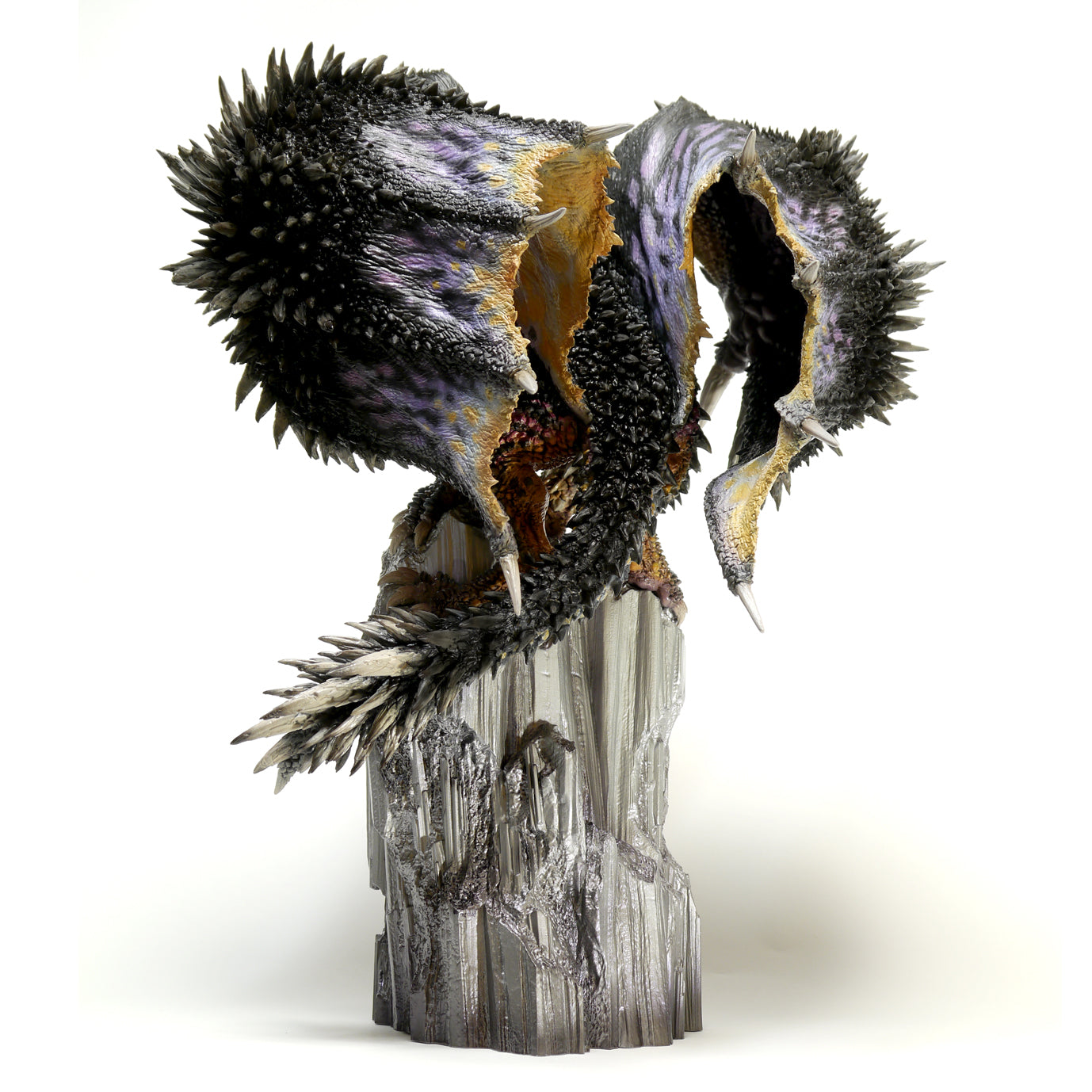 IN-STOCK Capcom - Figure Builder Creator's Model - Monster Hunter World - Nergigante