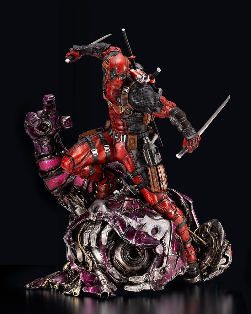 PRE-ORDER Fine Art Statue Signature Series - Marvel Comics - Deadpool - Featuring the Kucharek Brothers- 1/6