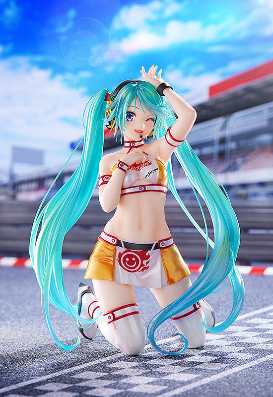 PRE-ORDER Hatsune Miku GT Project - Racing Miku 2010 Ver. Art by Kentaro Yabuki 1/7