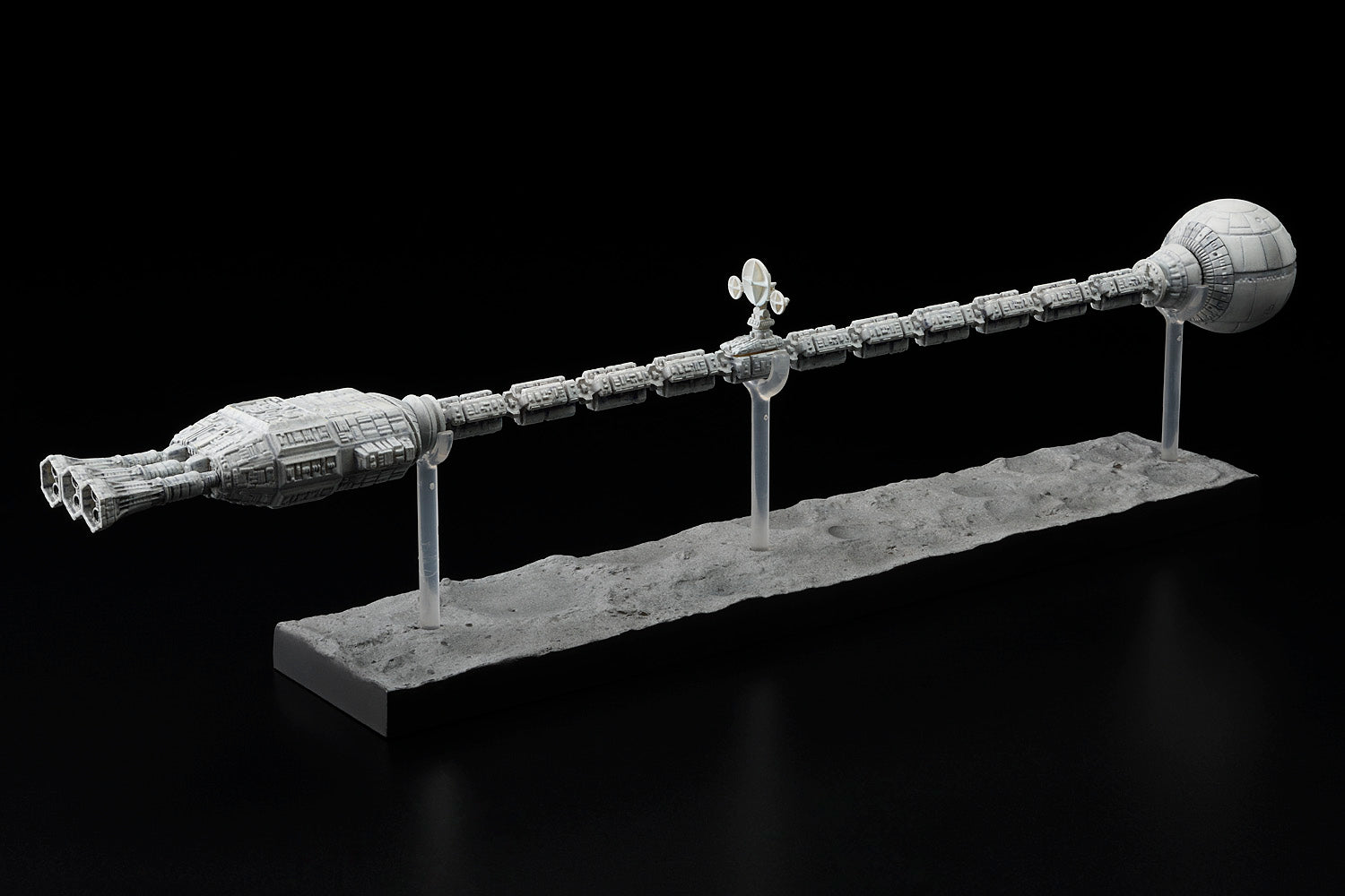 PRE-ORDER 2001: A SPACE ODYSSEY - Discovery One