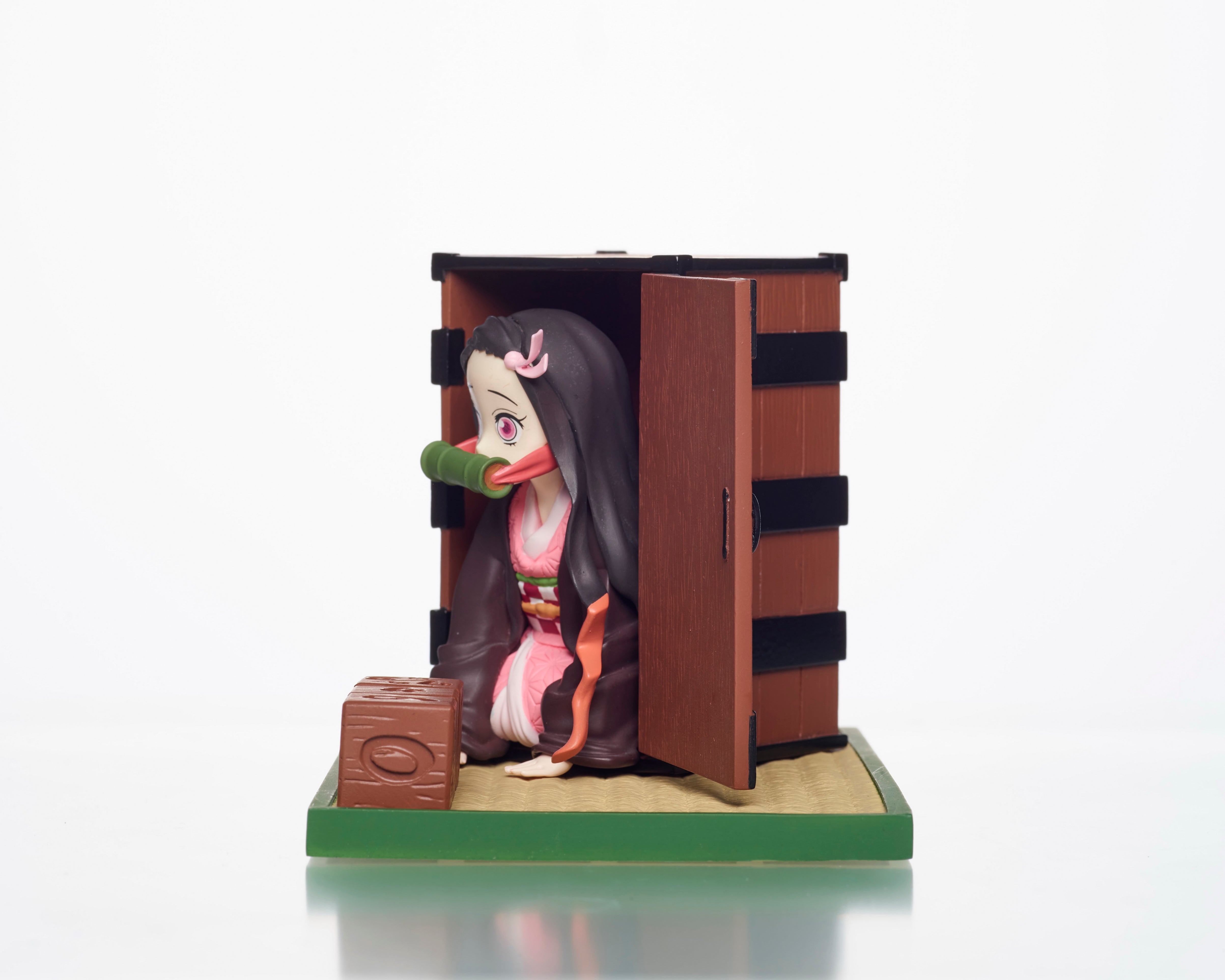 IN-STOCK Taito - Demon Slayer: Kimetsu no Yaiba - Nezuko's Perpetual Calendar [July 2023 Release]